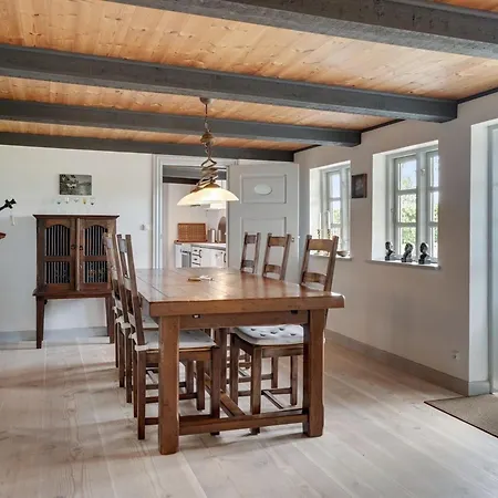 Maileen - 2-1km To The Fjord By Interhome *