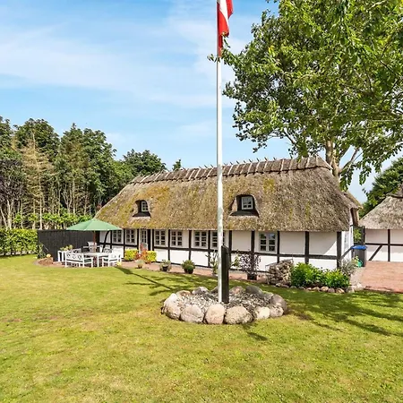 Maileen - 2-1km To The Fjord By Interhome *